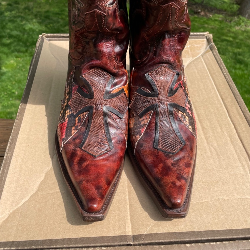 NIB NWOT Stetson Handmade Western Boots (Python with Wing & Cross Overlay) - Picture 3 of 15